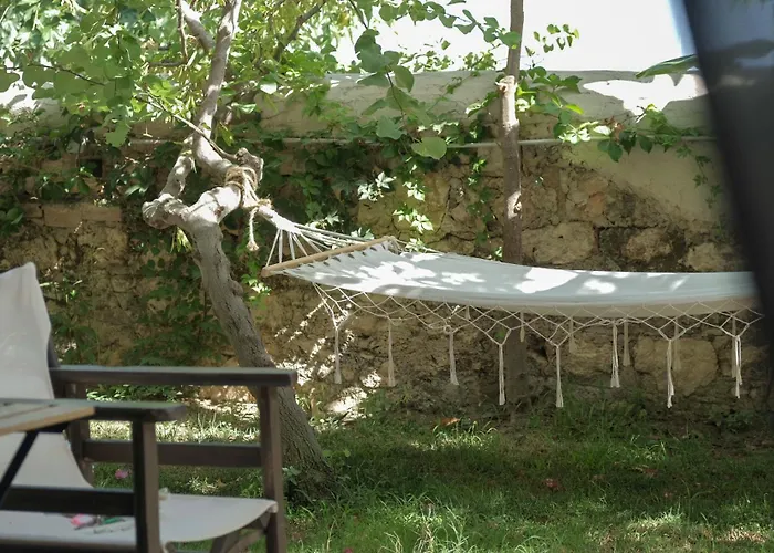 Πανσιόν Filanthi - The Project 4*