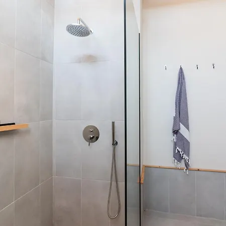 Filanthi - The Project 4*