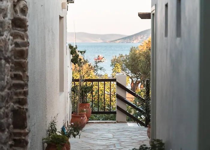Konukevi Filanthi - The Project Methoni (Messenia)